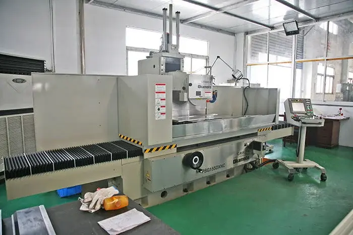 Surface grinding machine and work table in the workshop